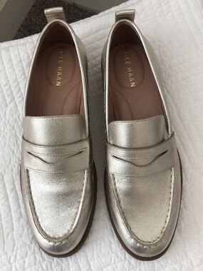 COLE HAAN - 7.5 - Muted Gold Leather Loafer - Comfort Sole - Next to New